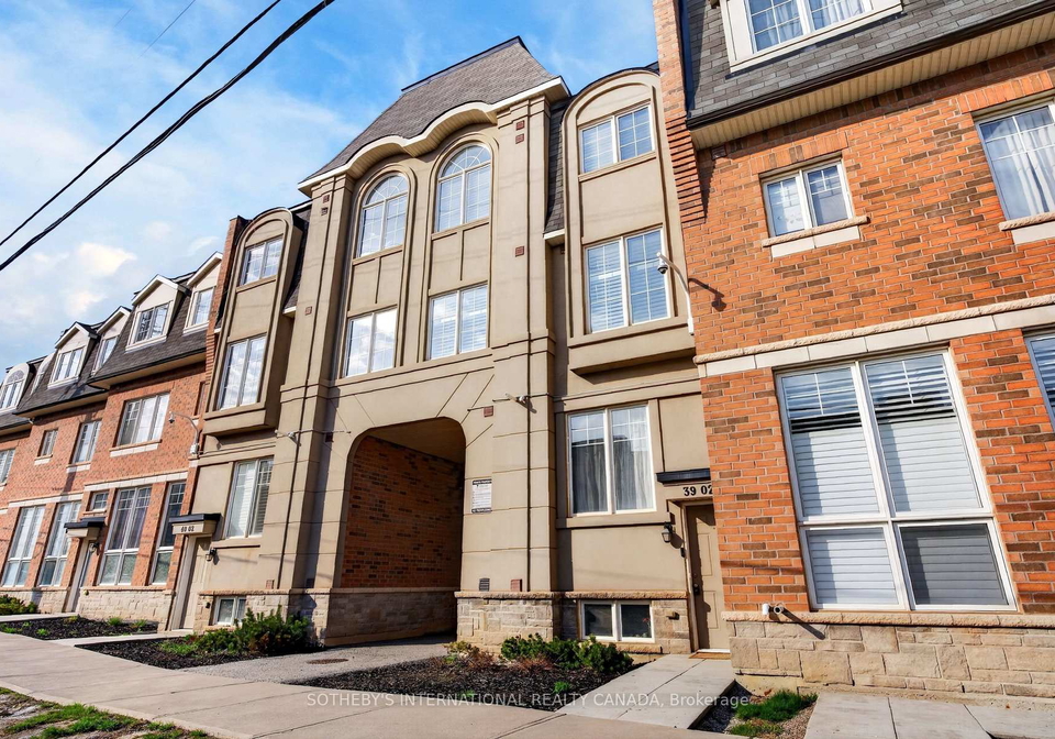 2420-baronwood-drive-oakville-ontario-w13040566