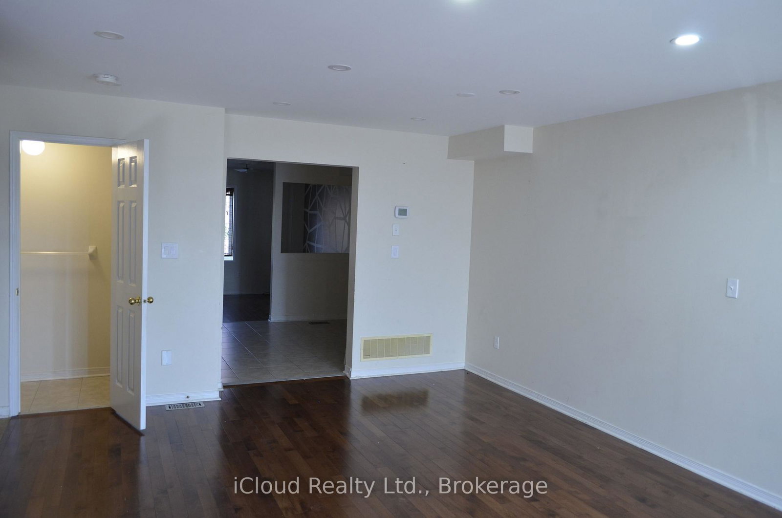 319-aspendale-crescent-mississauga-ontario-w13040798
