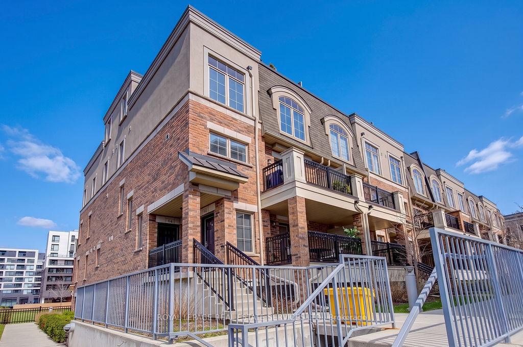 2441-greenwich-drive-oakville-ontario-w13040882