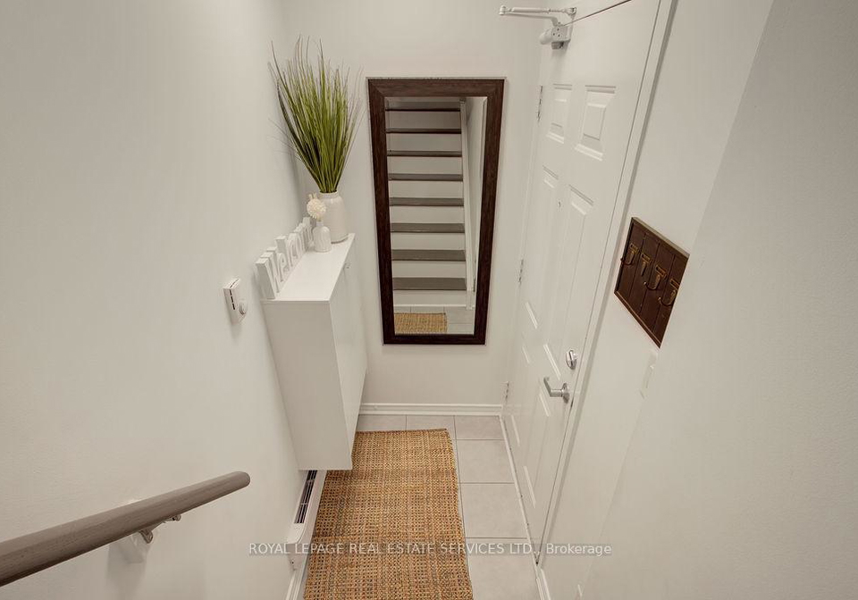 2441-greenwich-drive-oakville-ontario-w13040882