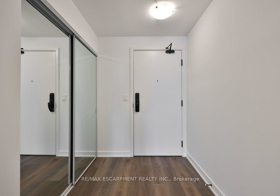 2075-lakeshore-road-burlington-ontario-w13040972