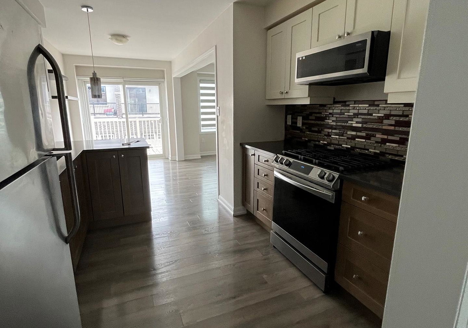 206-ellen-davidson-drive-oakville-ontario-w13041166