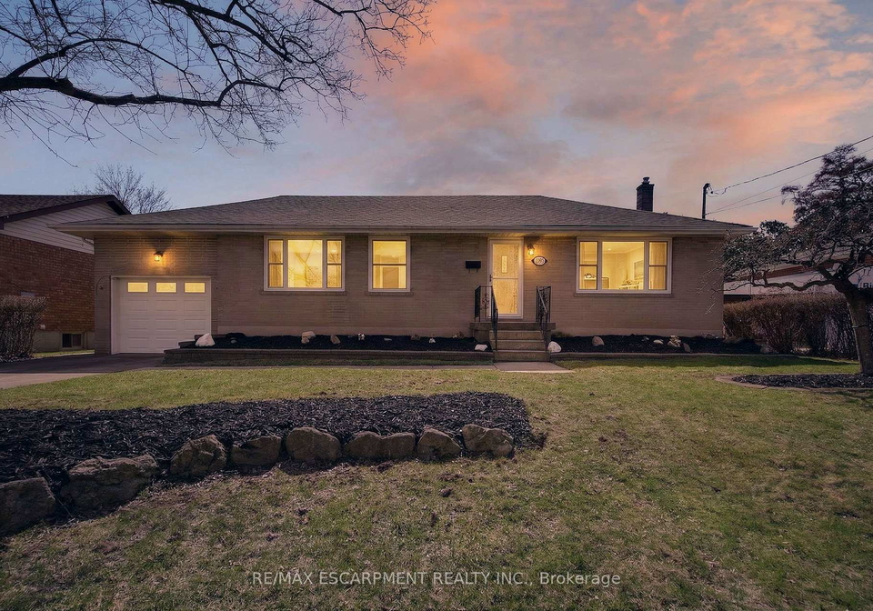 1055-shepherds-drive-burlington-ontario-w13042536
