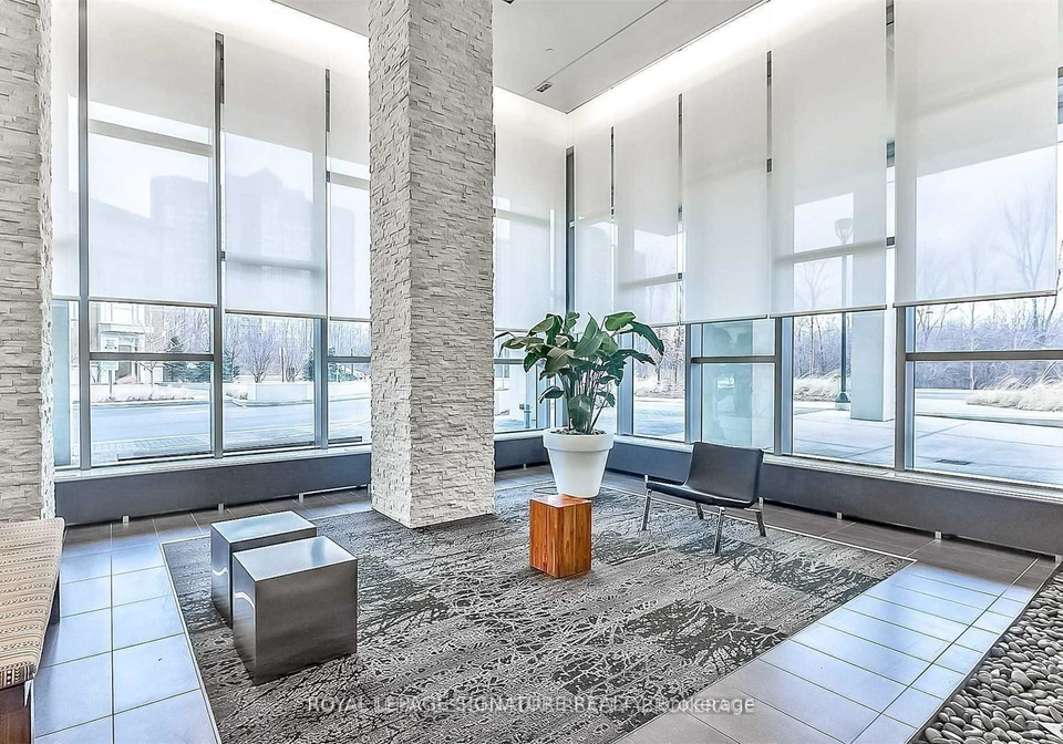 360-square-one-drive-mississauga-ontario-w13042562