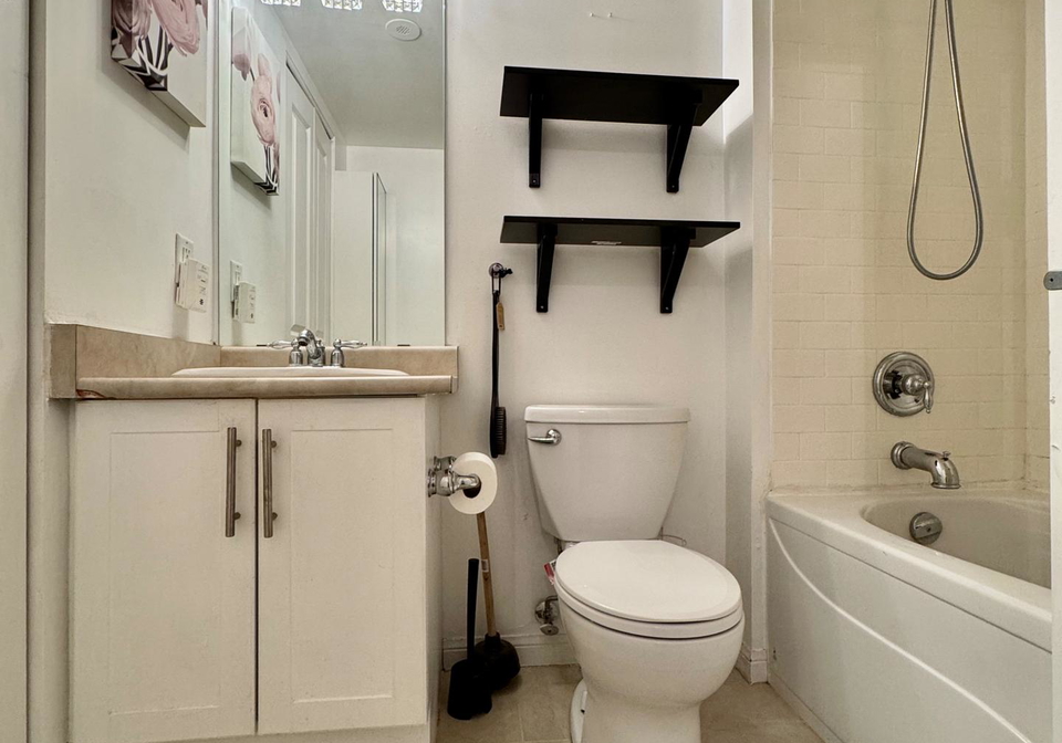 95-the-queensway-quay-toronto-ontario-w13042746