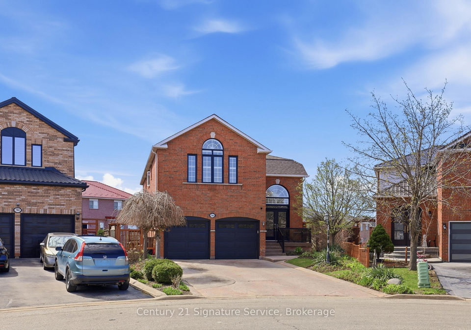 784-avonshire-court-mississauga-ontario-w13042916