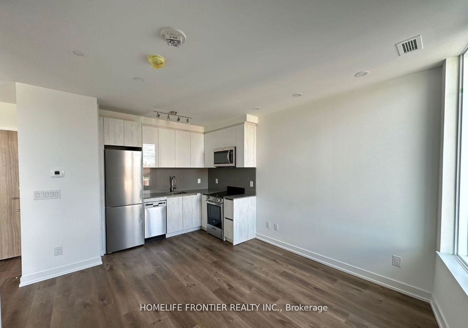 3100-keele-street-york-ontario-w13043274