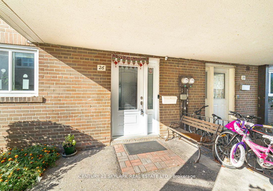 435-silverstone-drive-etobicoke-ontario-w13043302