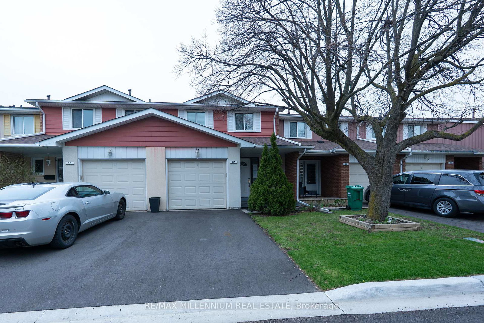 carisbrooke-court-brampton-ontario-w13043366