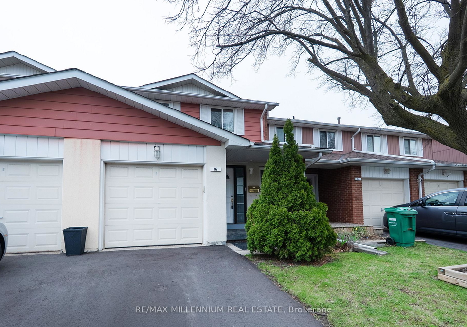 carisbrooke-court-brampton-ontario-w13043366