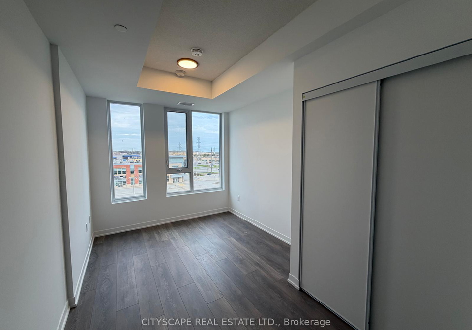 4787-powers-common-burlington-ontario-w13043640