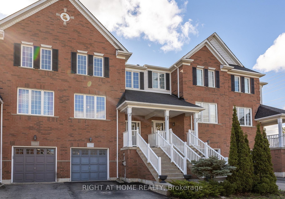 1251-lamont-crescent-milton-ontario-w13043922
