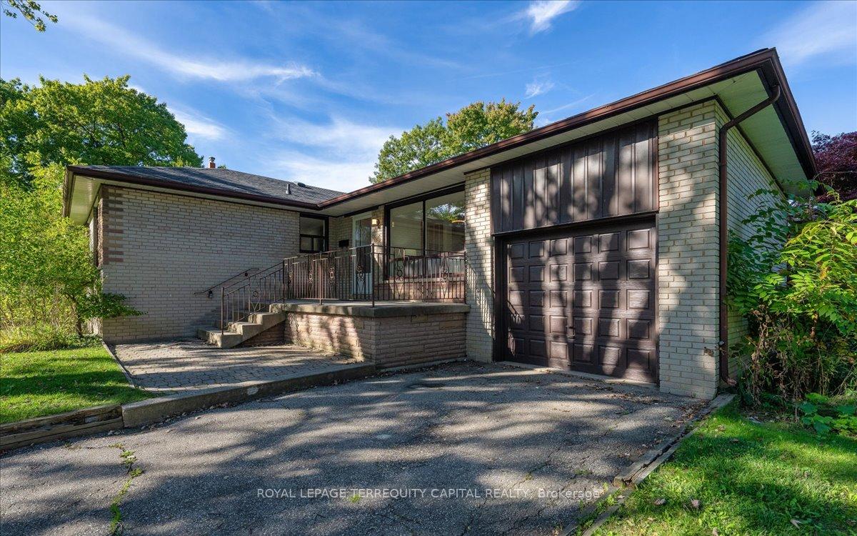 65-glenmanor-drive-oakville-ontario-w13043982