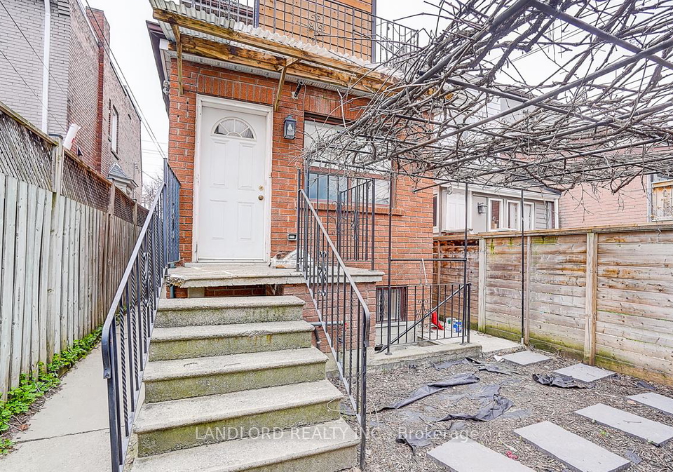 96-wiltshire-avenue-toronto-ontario-w13044086