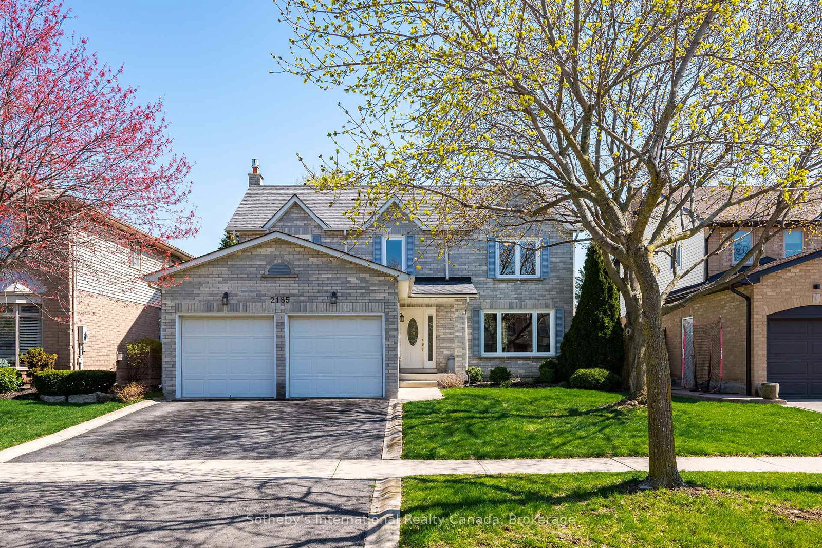 2185-vista-drive-burlington-ontario-w13044088