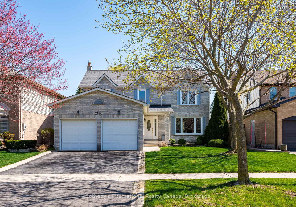 2185-vista-drive-burlington-ontario-w13044088