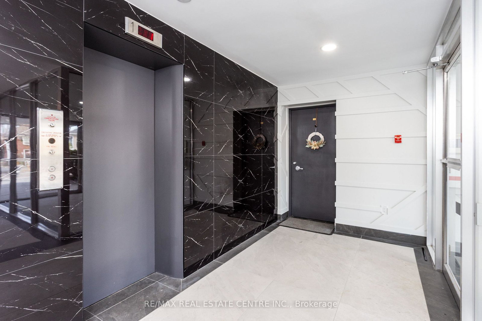 371-lakeshore-road-w-mississauga-ontario-w13044466