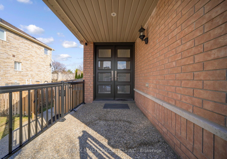 44-dunvegan-crescent-brampton-ontario-w13044550
