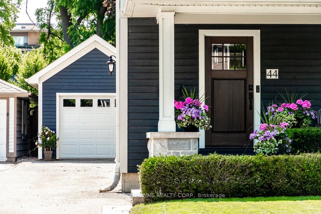 44-head-street-oakville-ontario-w13044812