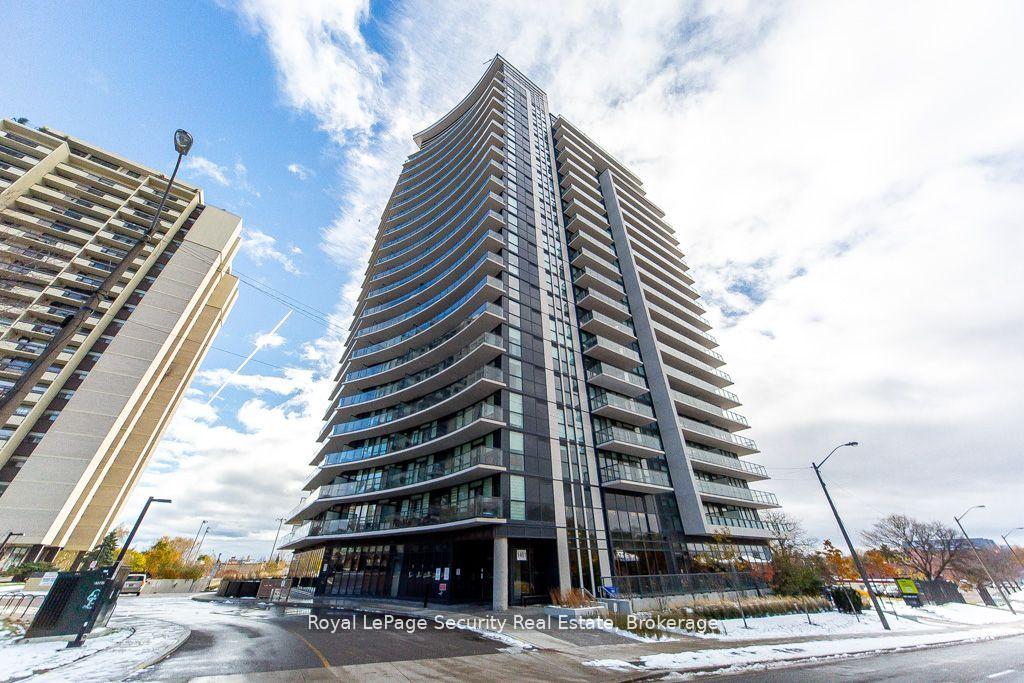 1461-lawrence-avenue-w-north-york-ontario-w13044822
