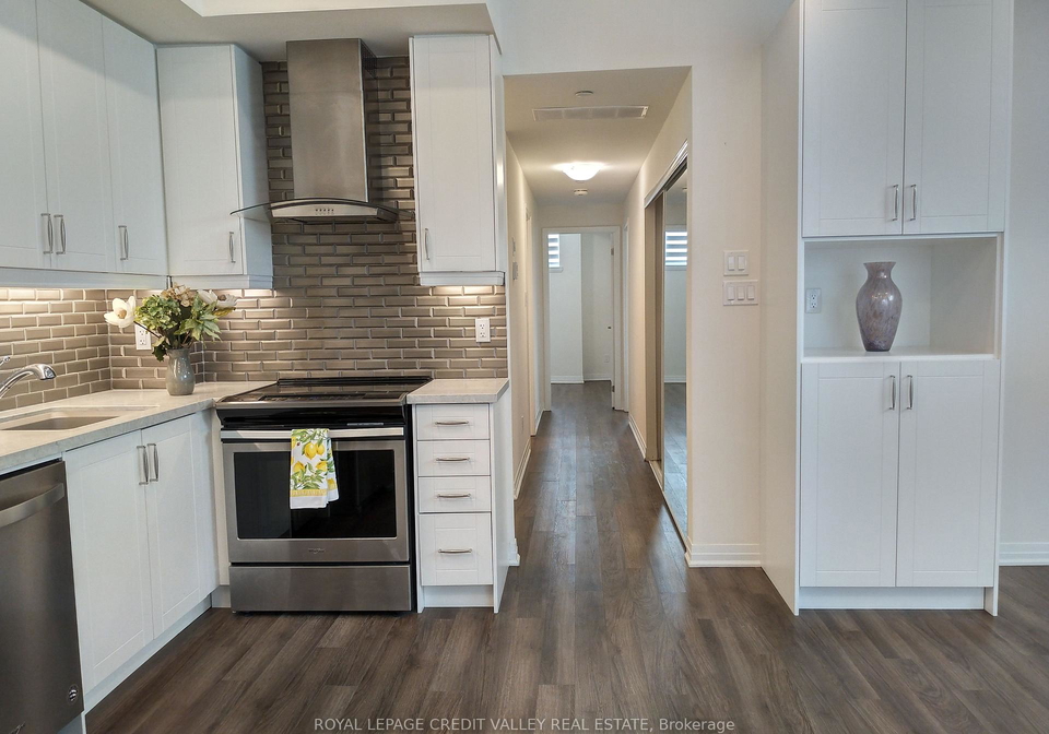 650-atwater-avenue-mississauga-ontario-w13045042