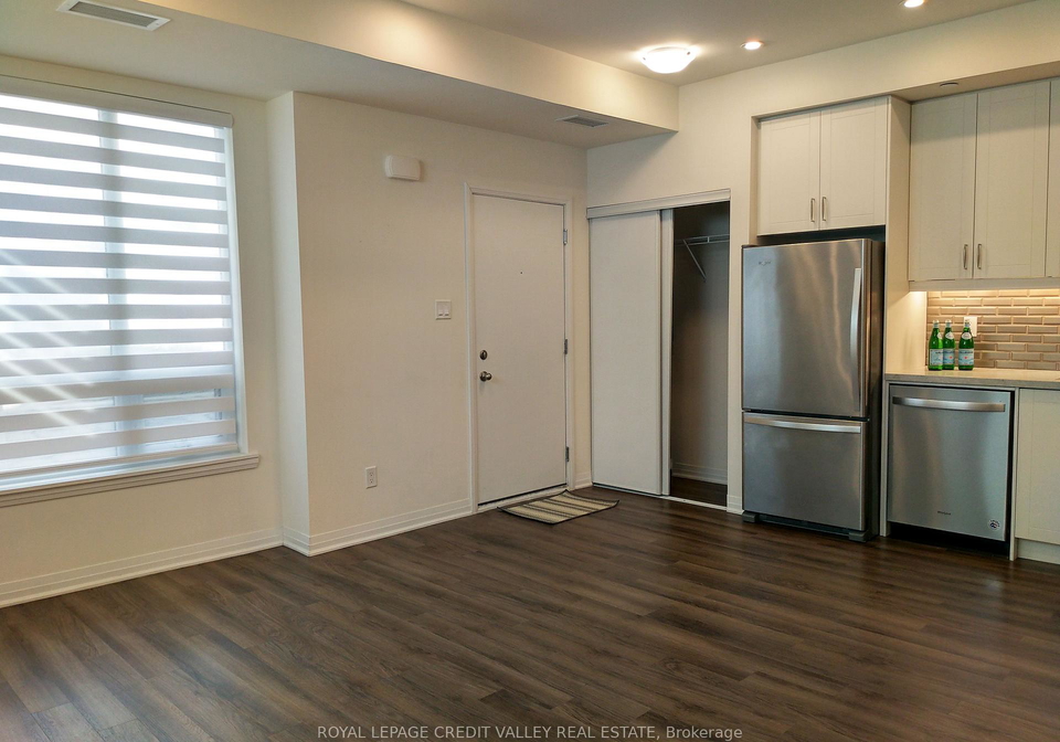 650-atwater-avenue-mississauga-ontario-w13045042