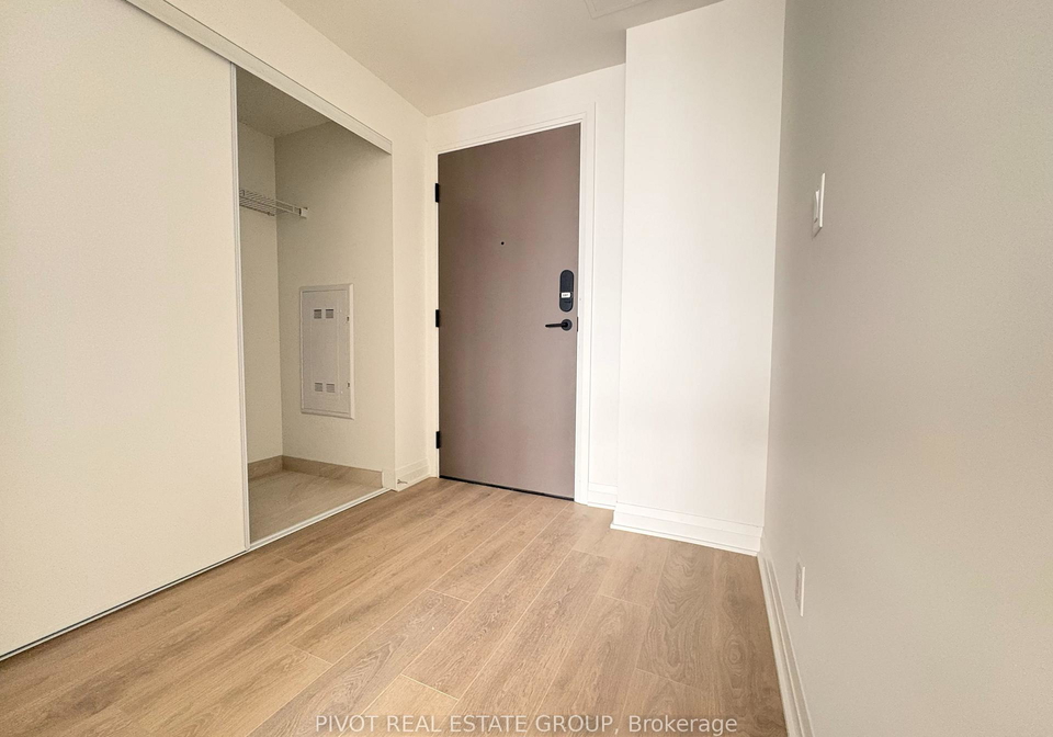 4015-the-exchange-mississauga-ontario-w13045142