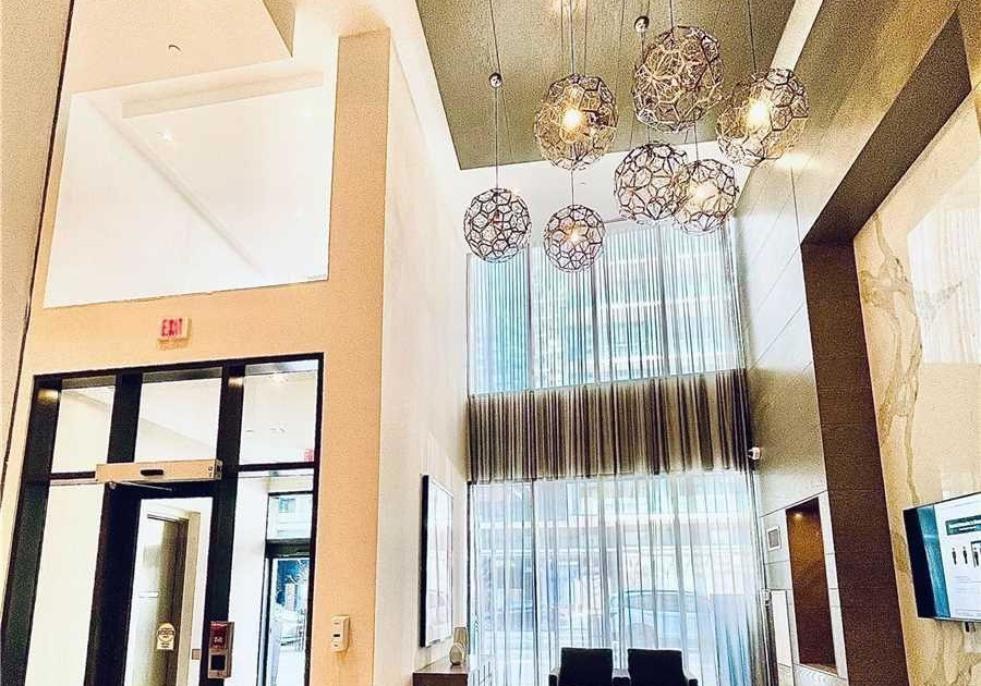 510-curran-place-mississauga-ontario-w13045288