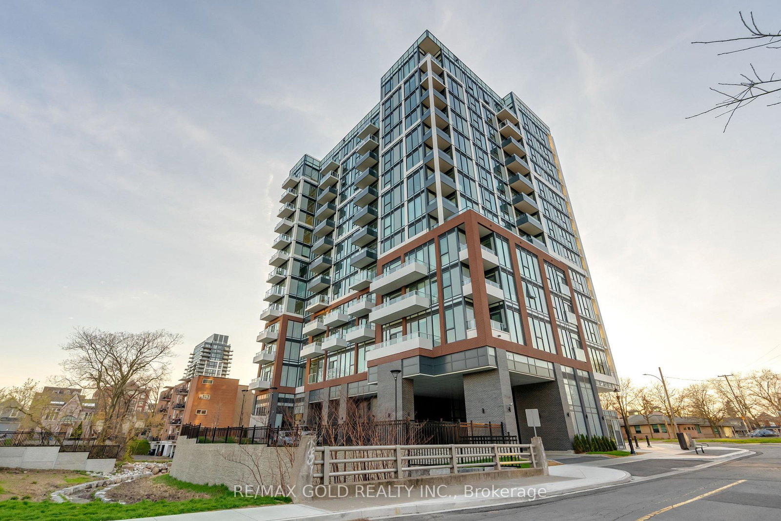 2088-james-street-burlington-ontario-w13045326