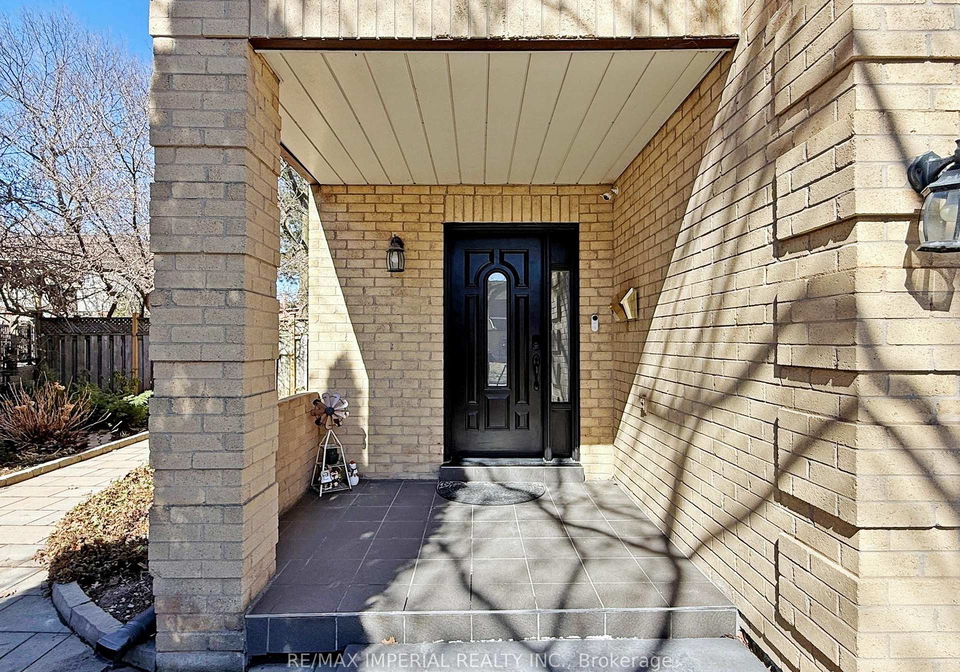 140-romain-crescent-oakville-ontario-w13045476