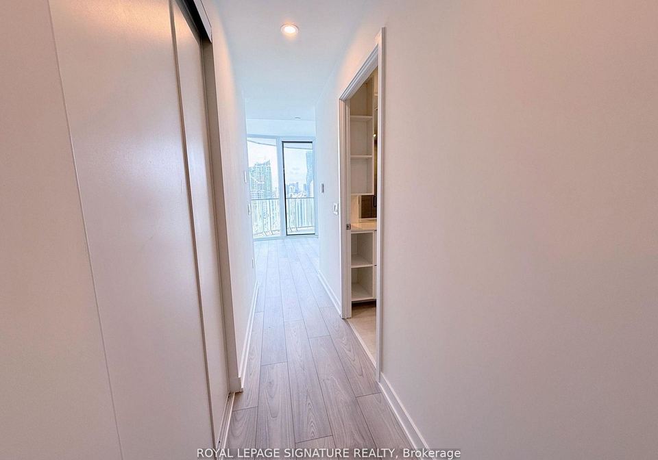 1-fairview-road-mississauga-ontario-w13045680