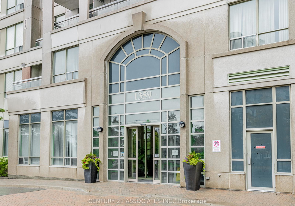 1359-rathburn-road-e-mississauga-ontario-w13046124