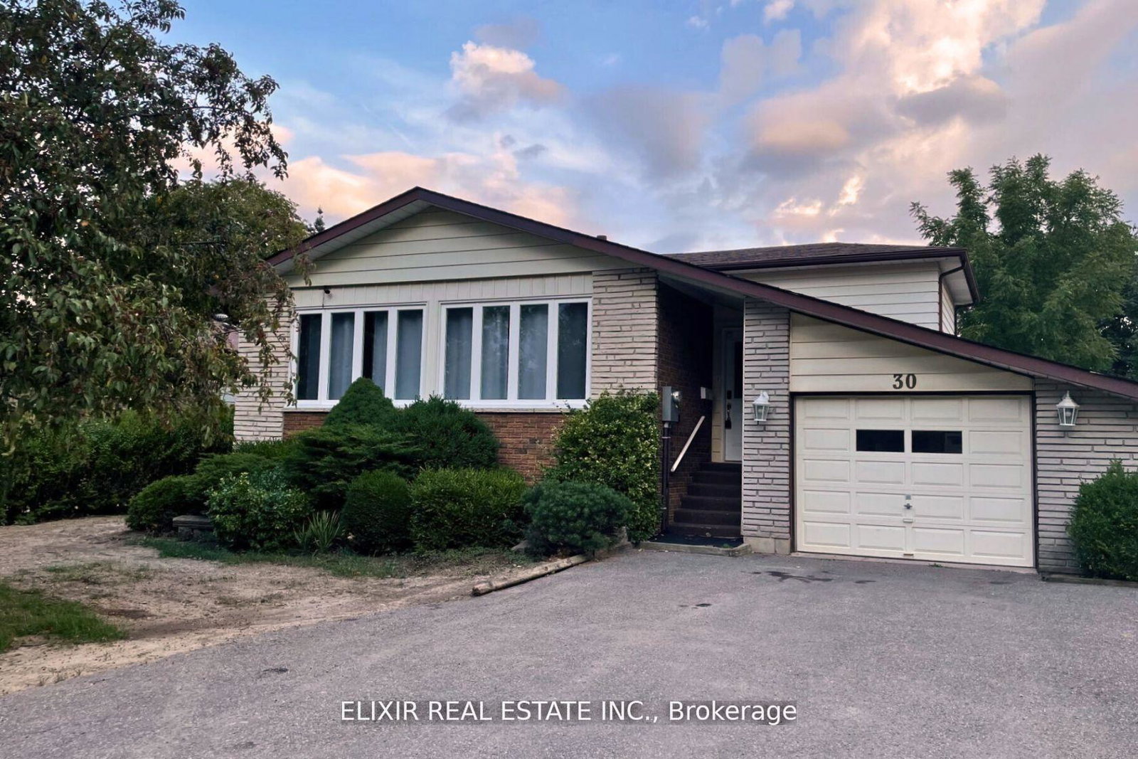30-trotters-lane-brampton-ontario-w13046186