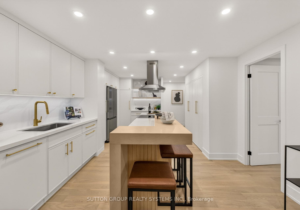 820-burnhamthorpe-road-etobicoke-ontario-w13046322