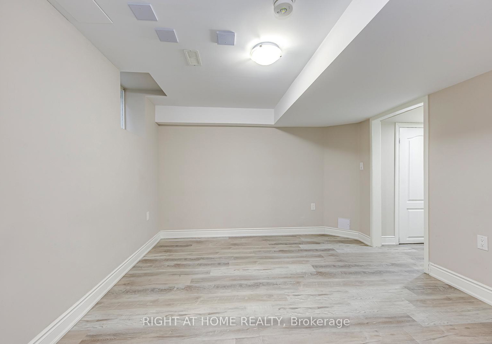 99-masters-green-crescent-brampton-ontario-w13046564