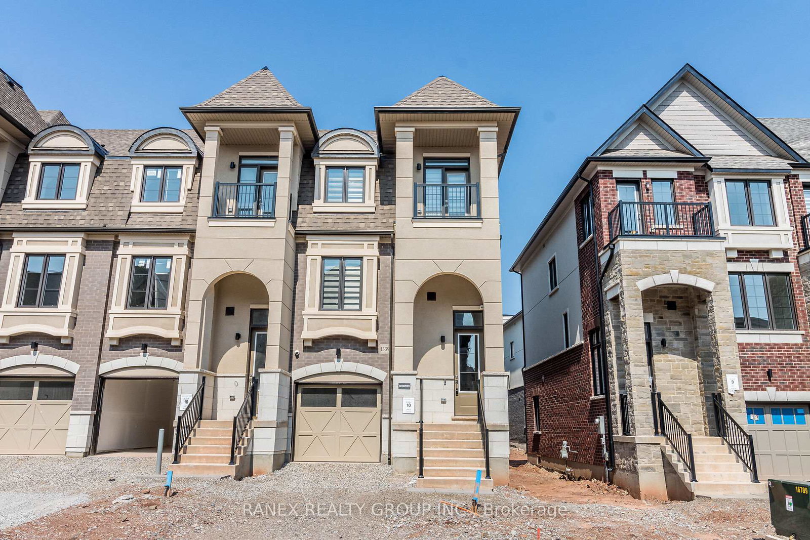 1339-kaniv-street-oakville-ontario-w13046578