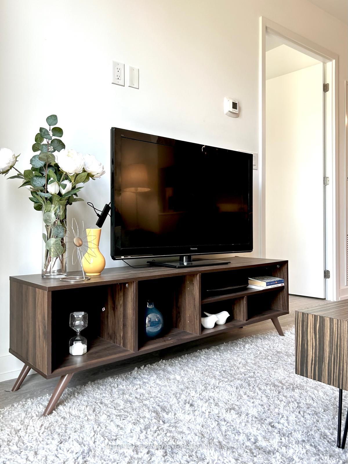 11-maryport-avenue-york-ontario-w13046658