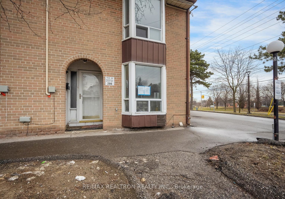 250-john-garland-boulevard-etobicoke-ontario-w13046802