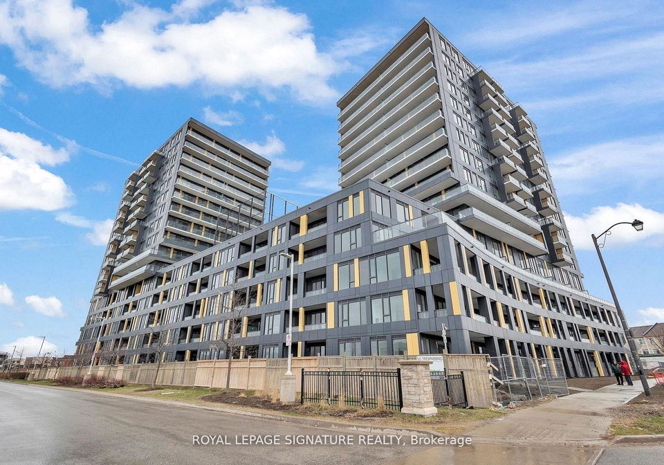 4878-powers-common-burlington-ontario-w13046874
