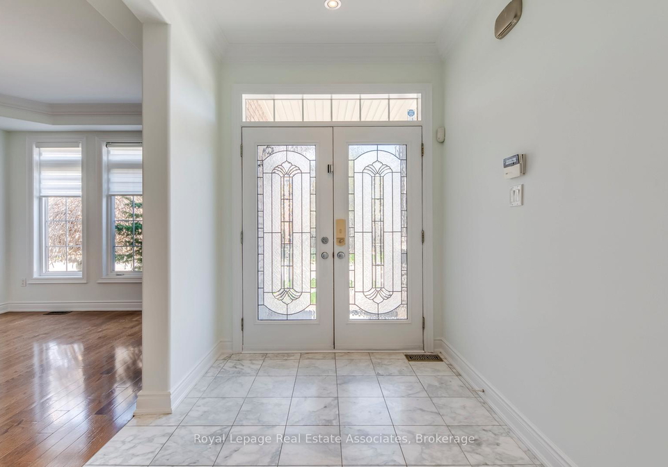 3349-springflower-way-oakville-ontario-w13047206