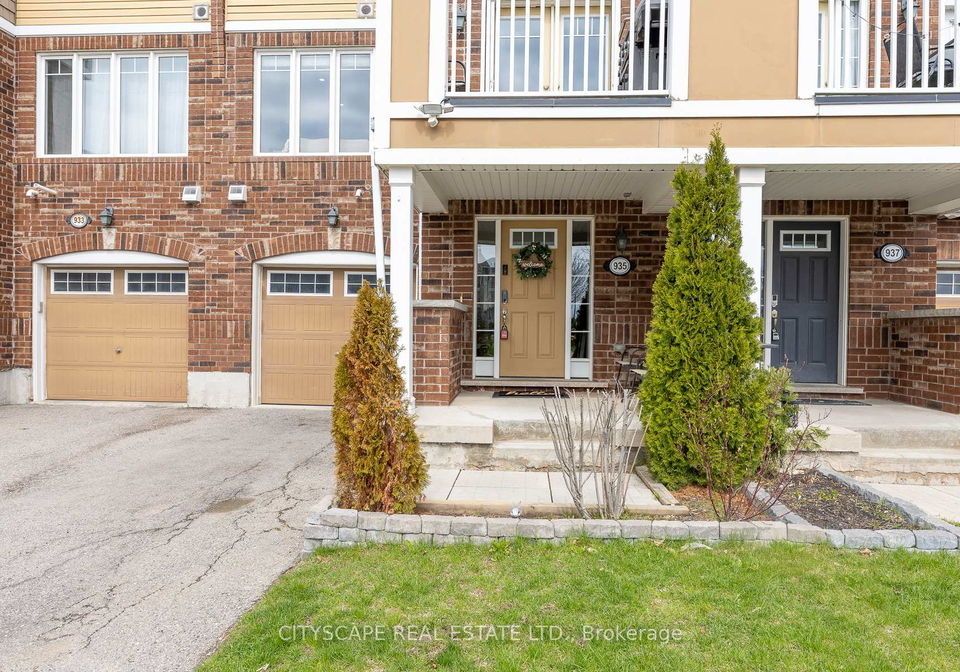 935-nadalin-heights-milton-ontario-w13047666
