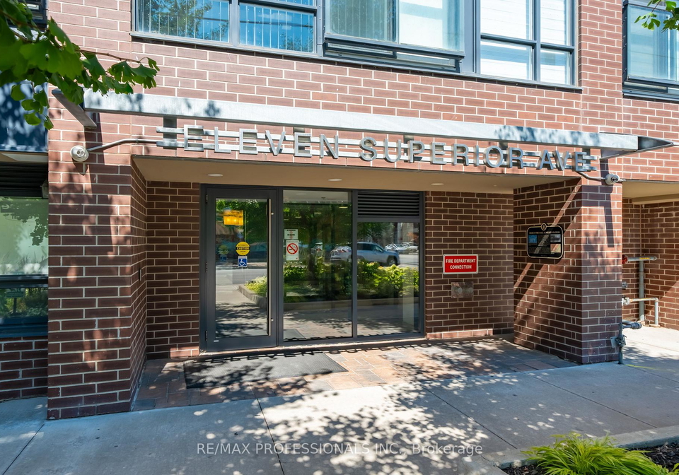 11-superior-avenue-etobicoke-ontario-w13047952
