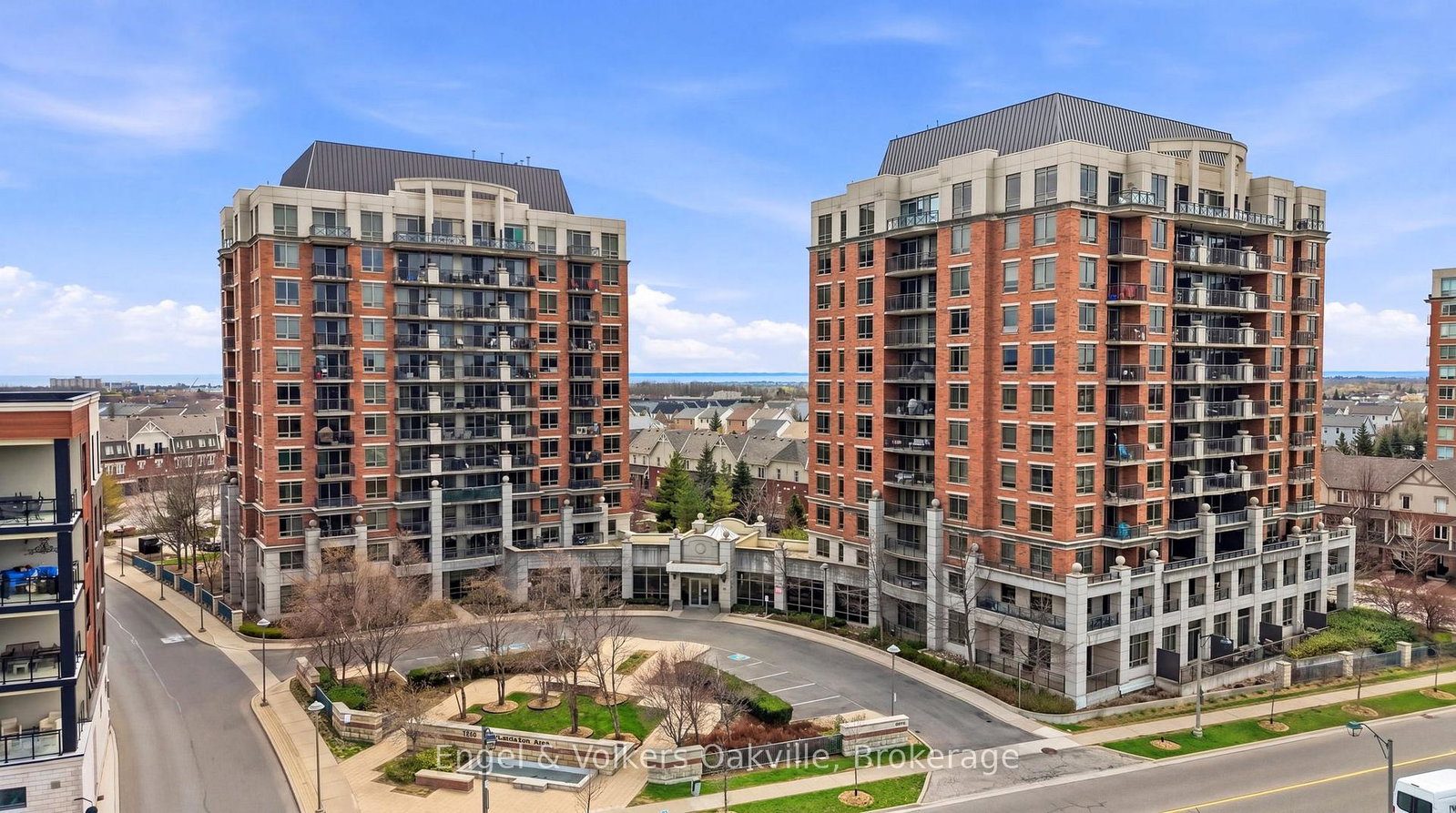 2379-central-park-drive-oakville-ontario-w13048452