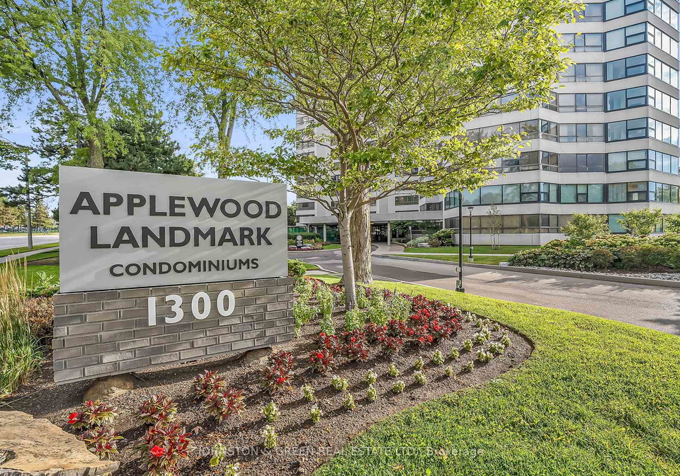 1300-bloor-street-mississauga-ontario-w13048566