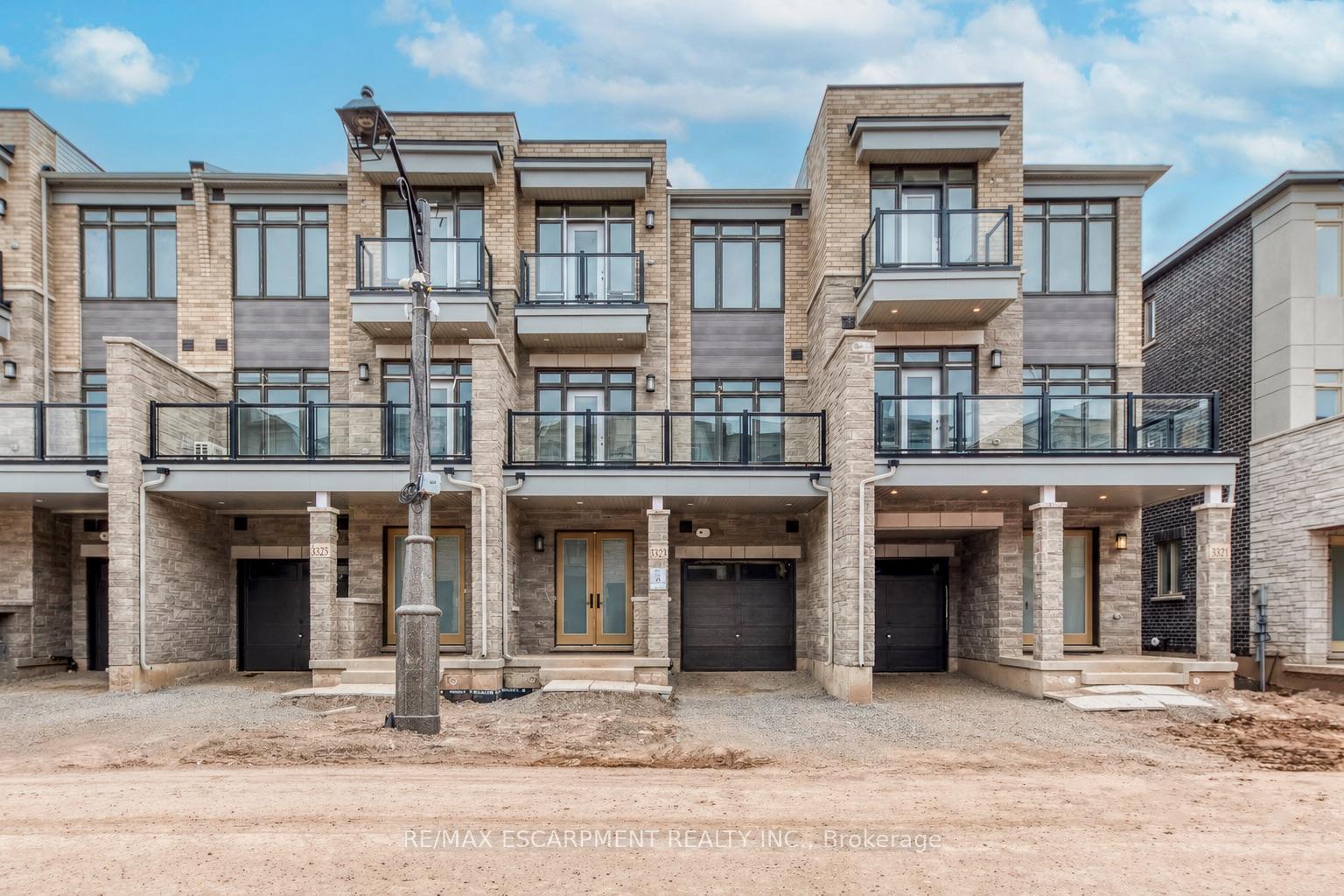 3323-azam-way-oakville-ontario-w13048776
