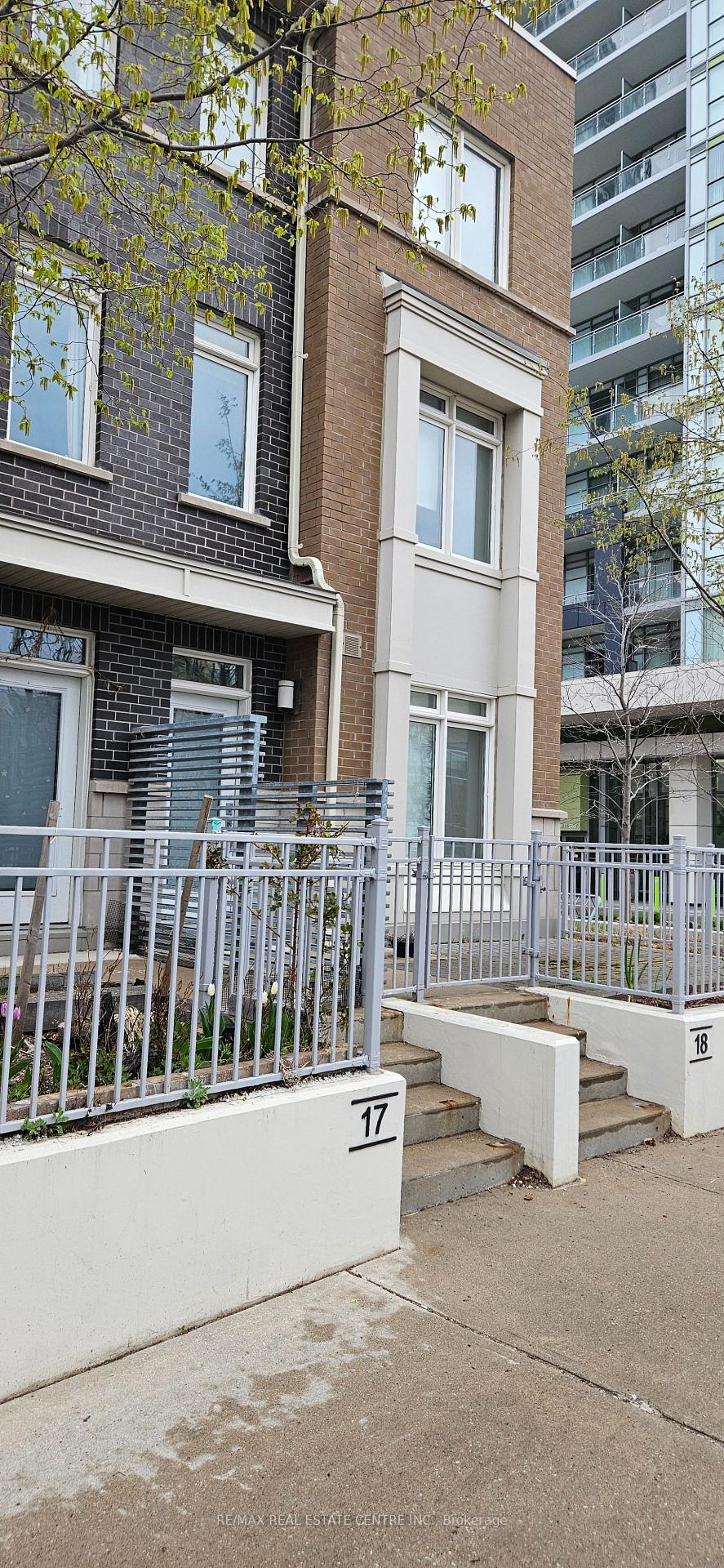 370-square-one-drive-mississauga-ontario-w13049404