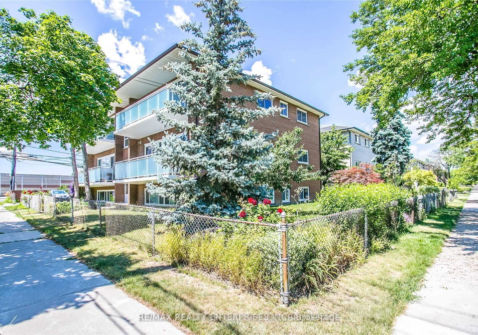 54-rabbit-lane-etobicoke-ontario-w13049434
