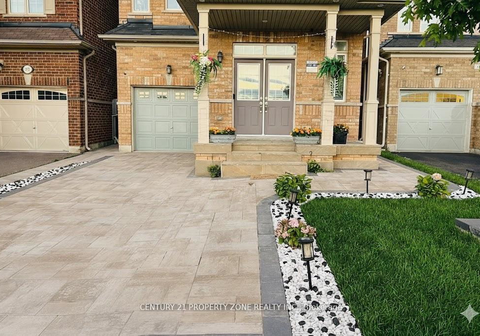19-exhibition-crescent-brampton-ontario-w13049808