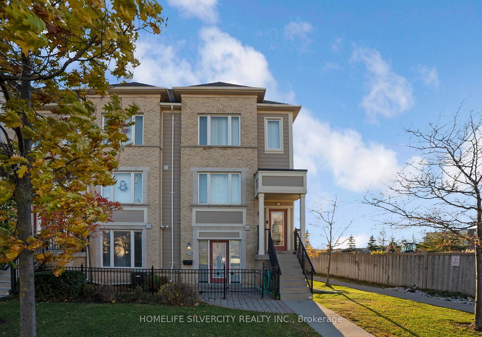 60-fairwood-circle-brampton-ontario-w13050238