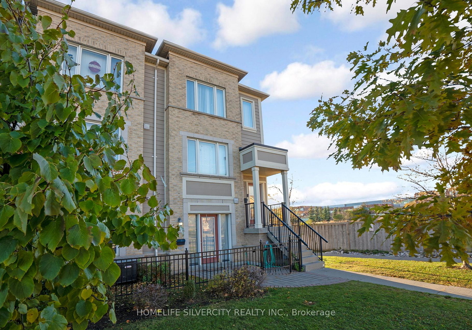 60-fairwood-circle-brampton-ontario-w13050238